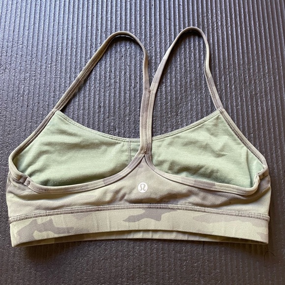 Lululemon Flow Y Bra Size 8 Light Support Nulu Camo Print A–C Cups - Picture 5 of 9